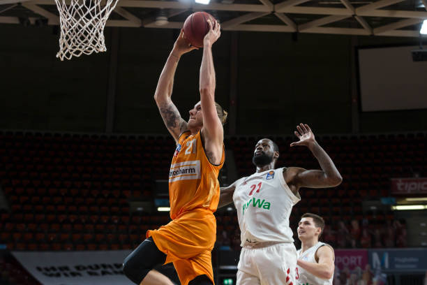 以下是根据 以下是根据